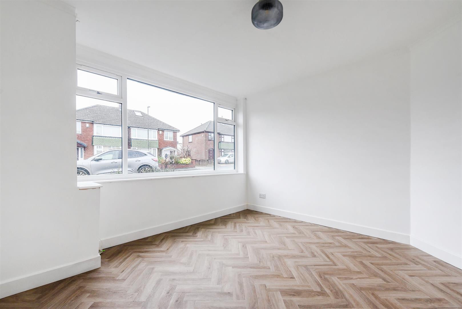 3 bed property in Severn Drive, Preston